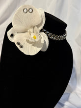 Load image into Gallery viewer, Orchid Link Choker
