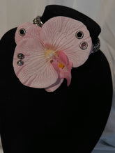 Load image into Gallery viewer, Orchid Link Choker
