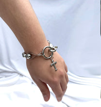 Load image into Gallery viewer, Crossed Bracelet
