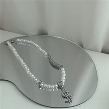 Load image into Gallery viewer, Money Pearl Choker
